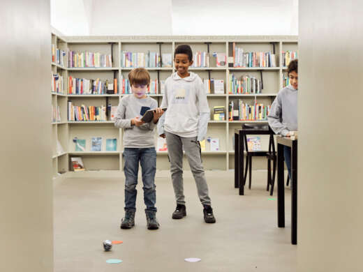 Digitaler Spass mit Spheros in der Stadtbibliothek. Foto: Patrick Besch