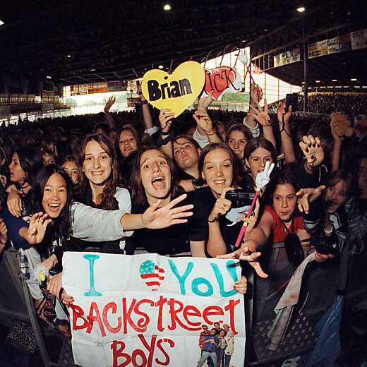 Fans der Backstreet Boys beim Konzert in Bülach, 1996. Foto: Toini Lindroos © StAAG/Ringer Bildarchiv